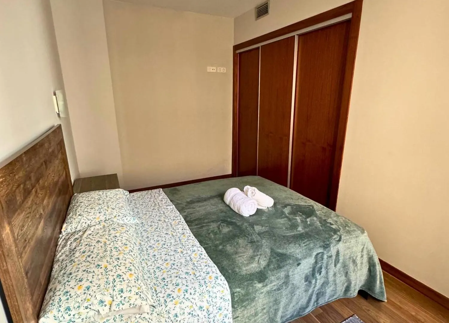 Home4U Apartamento Centro De Granada Apartman